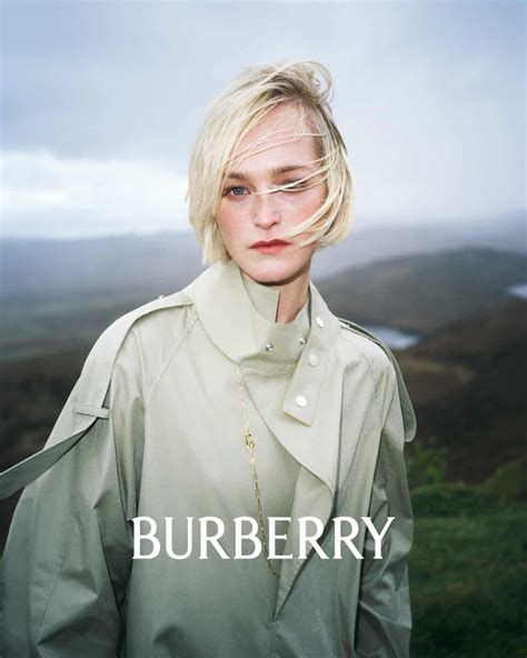 cantante campagna burberry|burberry fashion campaign.